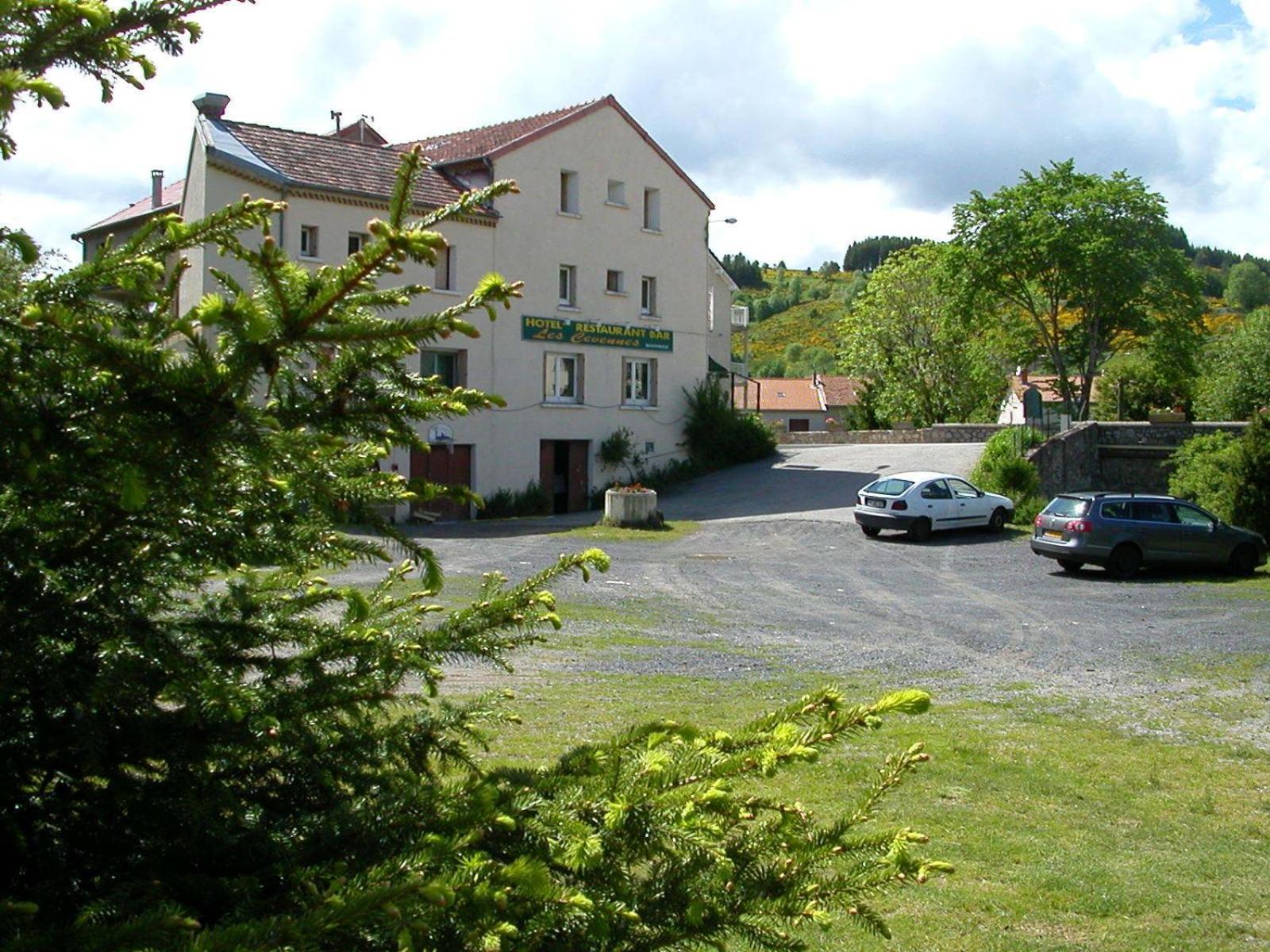 Logis Hotel Restaurant Les Cevennes Saint-Cirgues-en-Montagne Exterior photo
